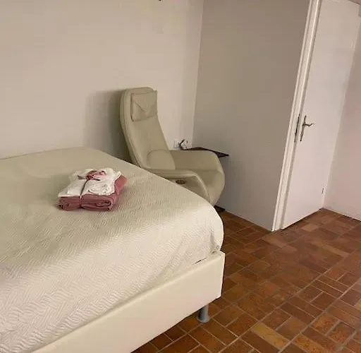 Apartman With Garden *